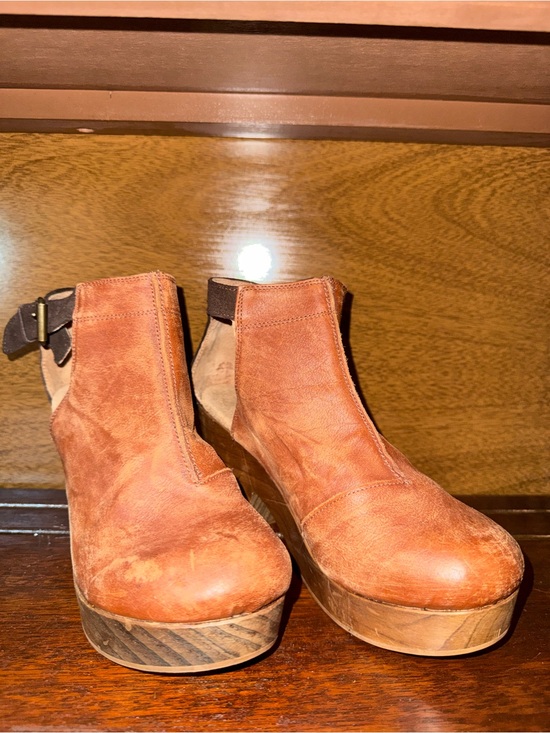 Free People Shoes - EUC-Free People Women’s Leather Platform Ankle Boots - Tan